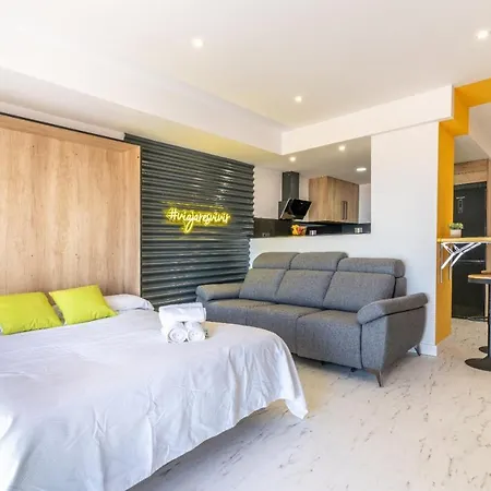 Expoholidays- Paseo Maritimo Apartment Almeria